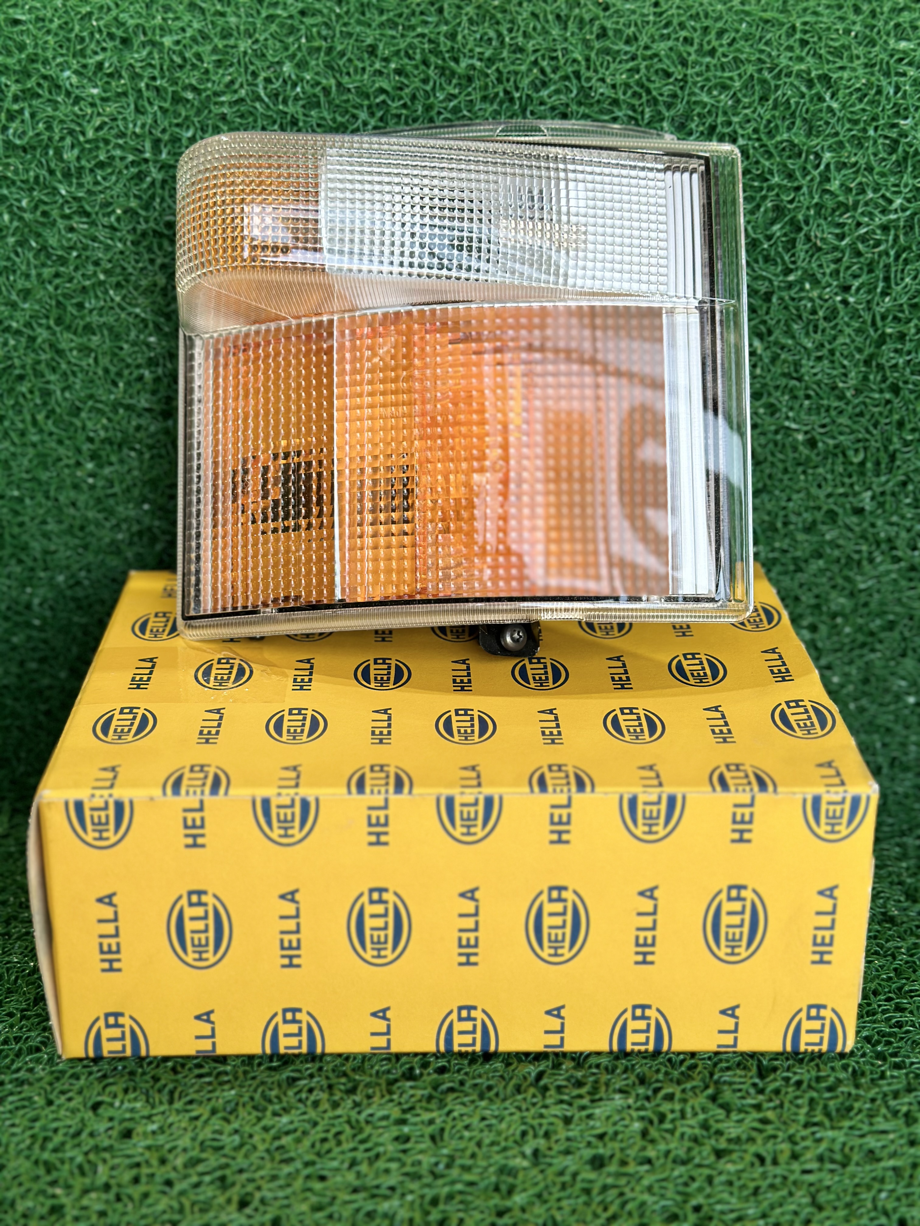 راهنما اصلی اسکانیا HELLA هلا آلمان