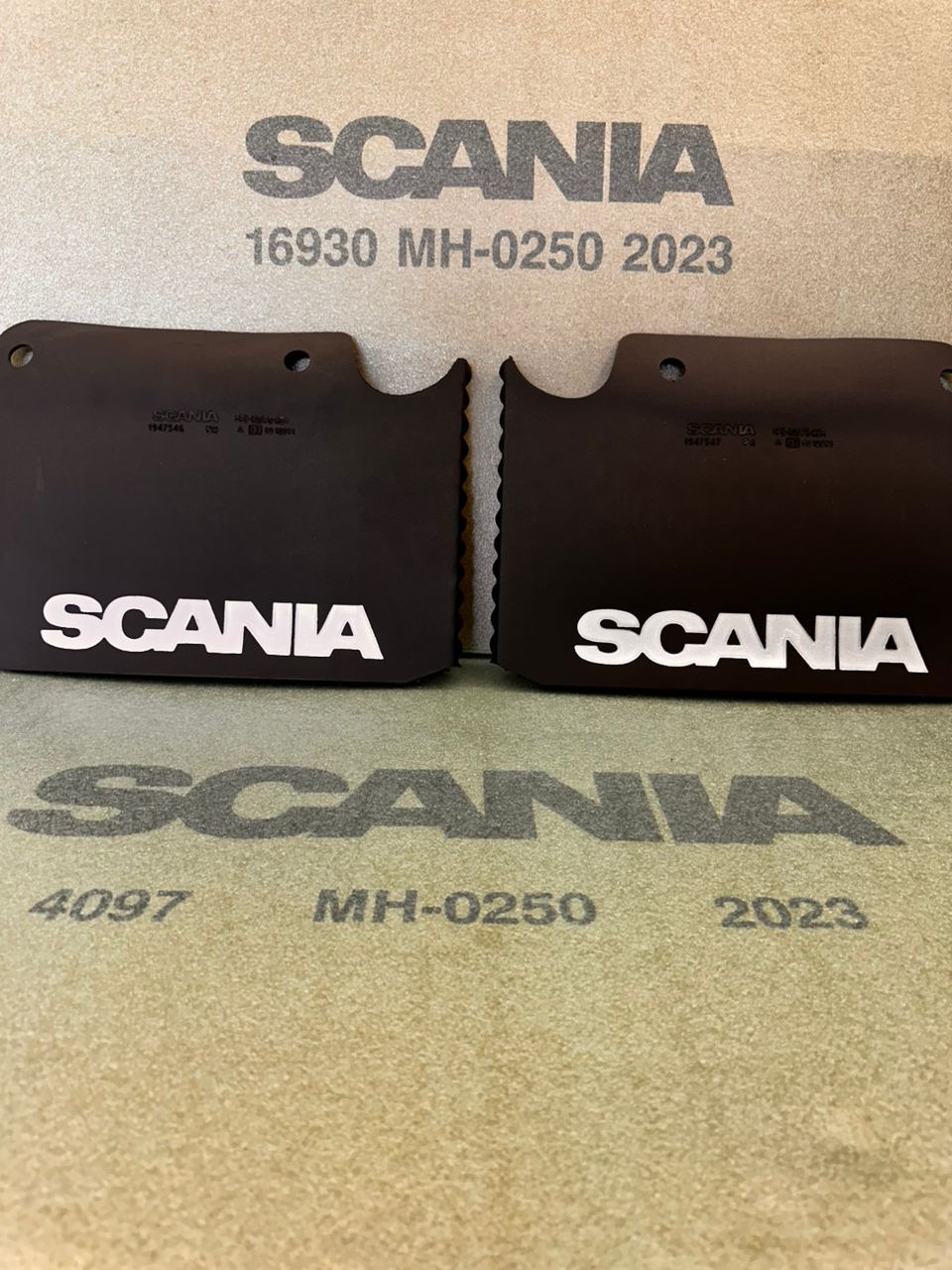 گل پخش کن چرخ جلو اسکانیا اصلی شرکتی (جفتی)