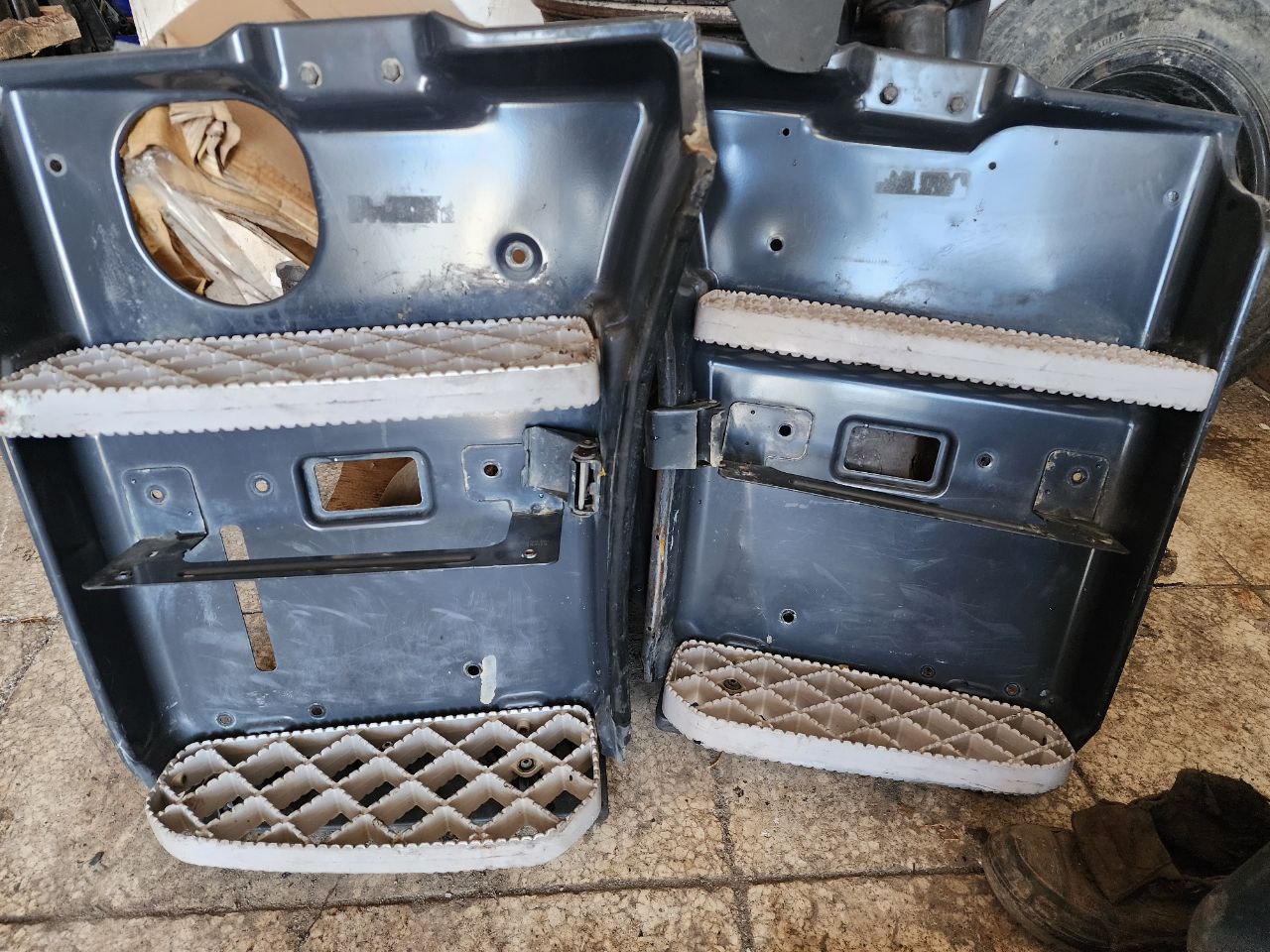 پله رکاب اسکانیا استوک درحد نو