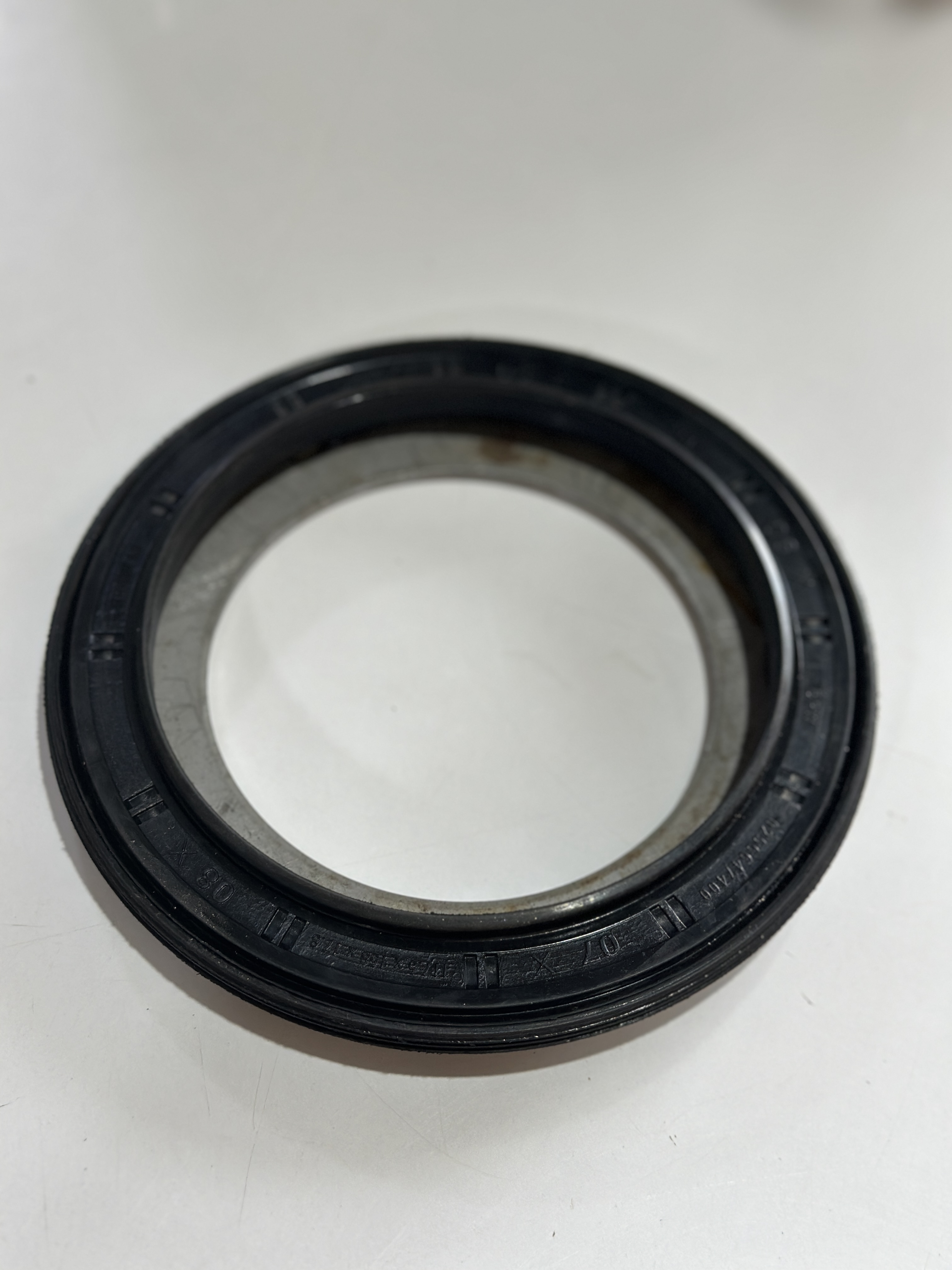 کاسه نمد چرخ تریلیBPW وFOX