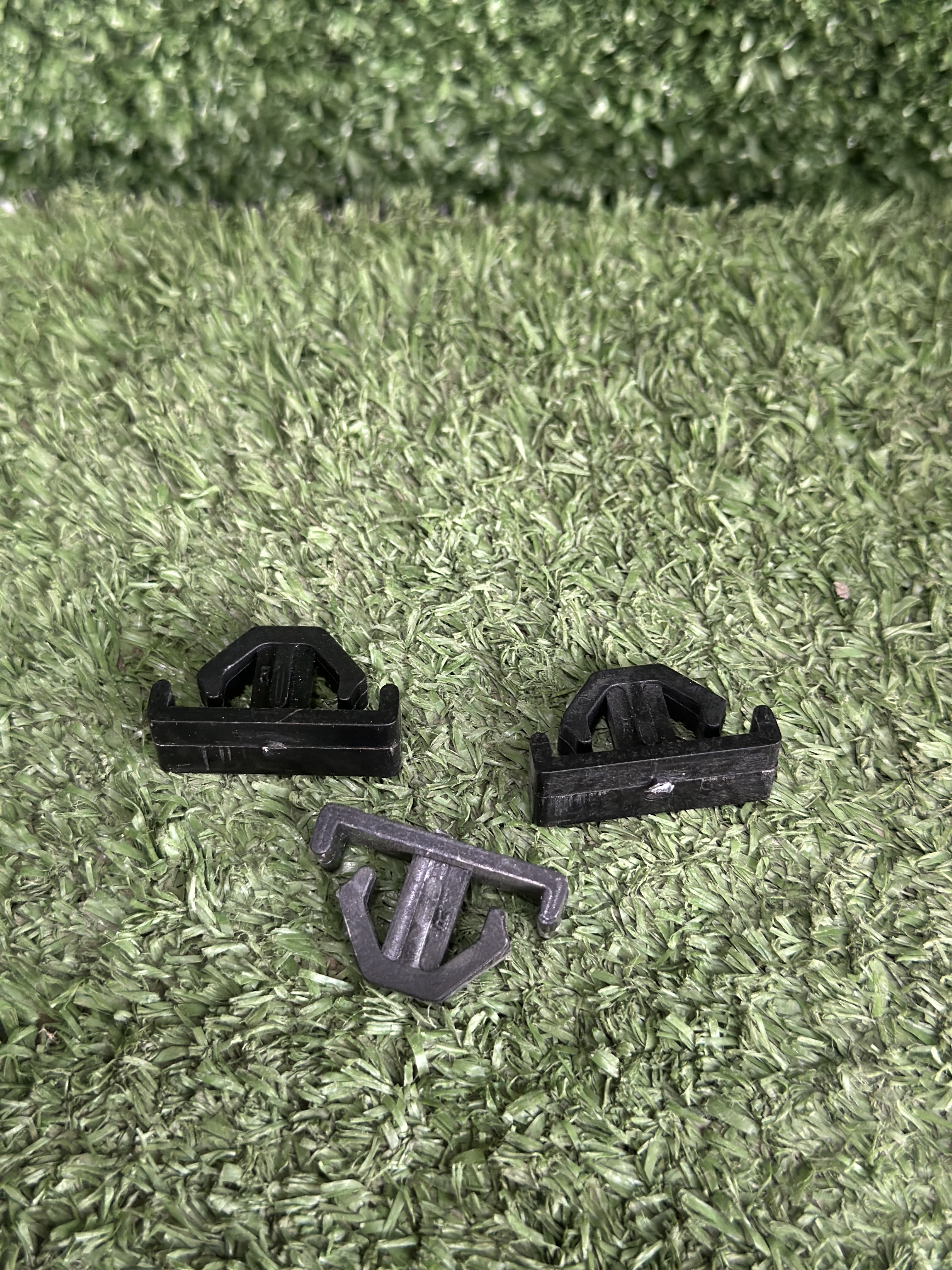 خار پلاستیکی جلوپنجره اسکانیا