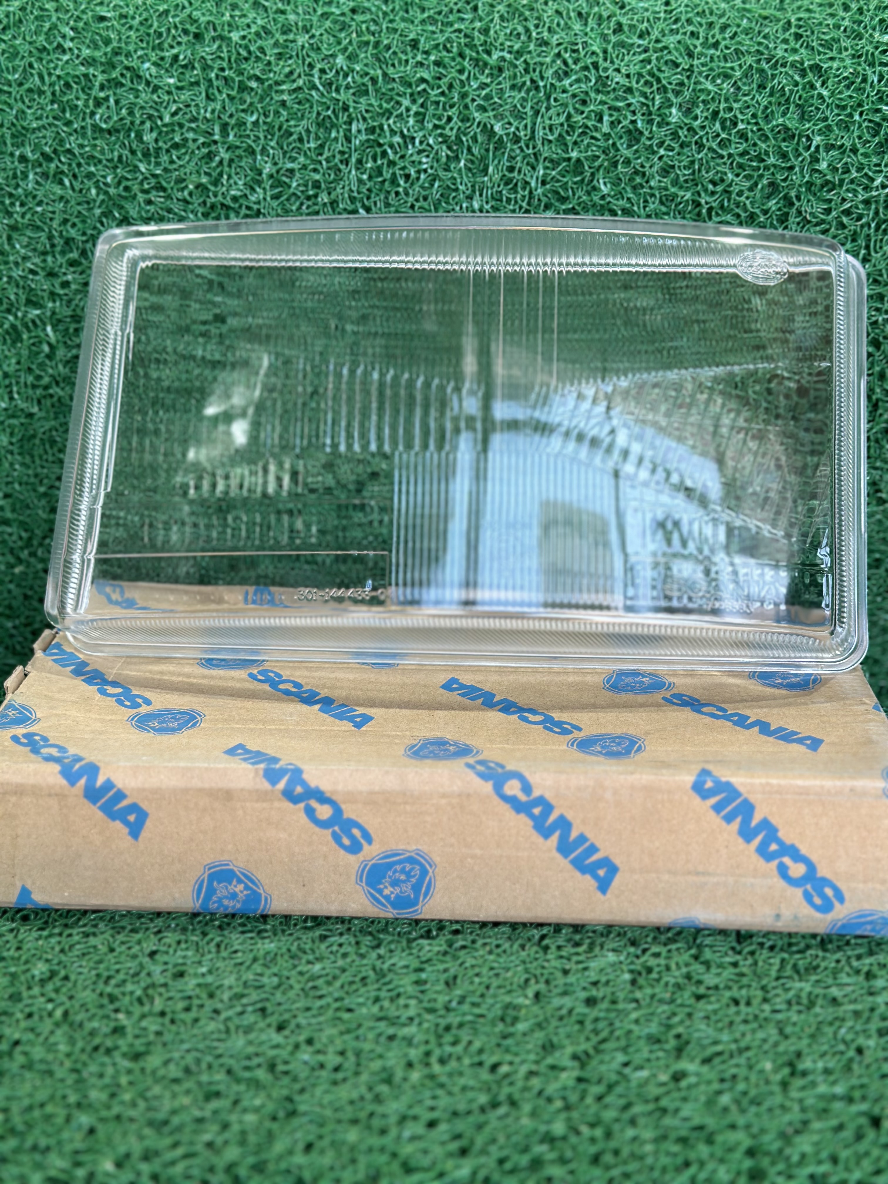 شیشه چراغ جلو اصلی اسکانیا شرکتی