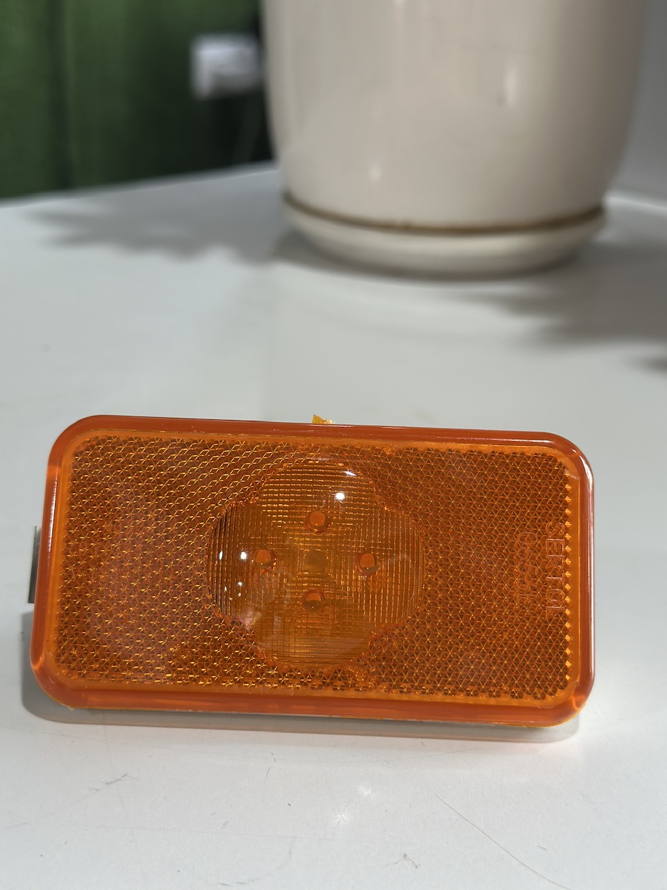 چراغ بغل گاردVOLVO تُرک