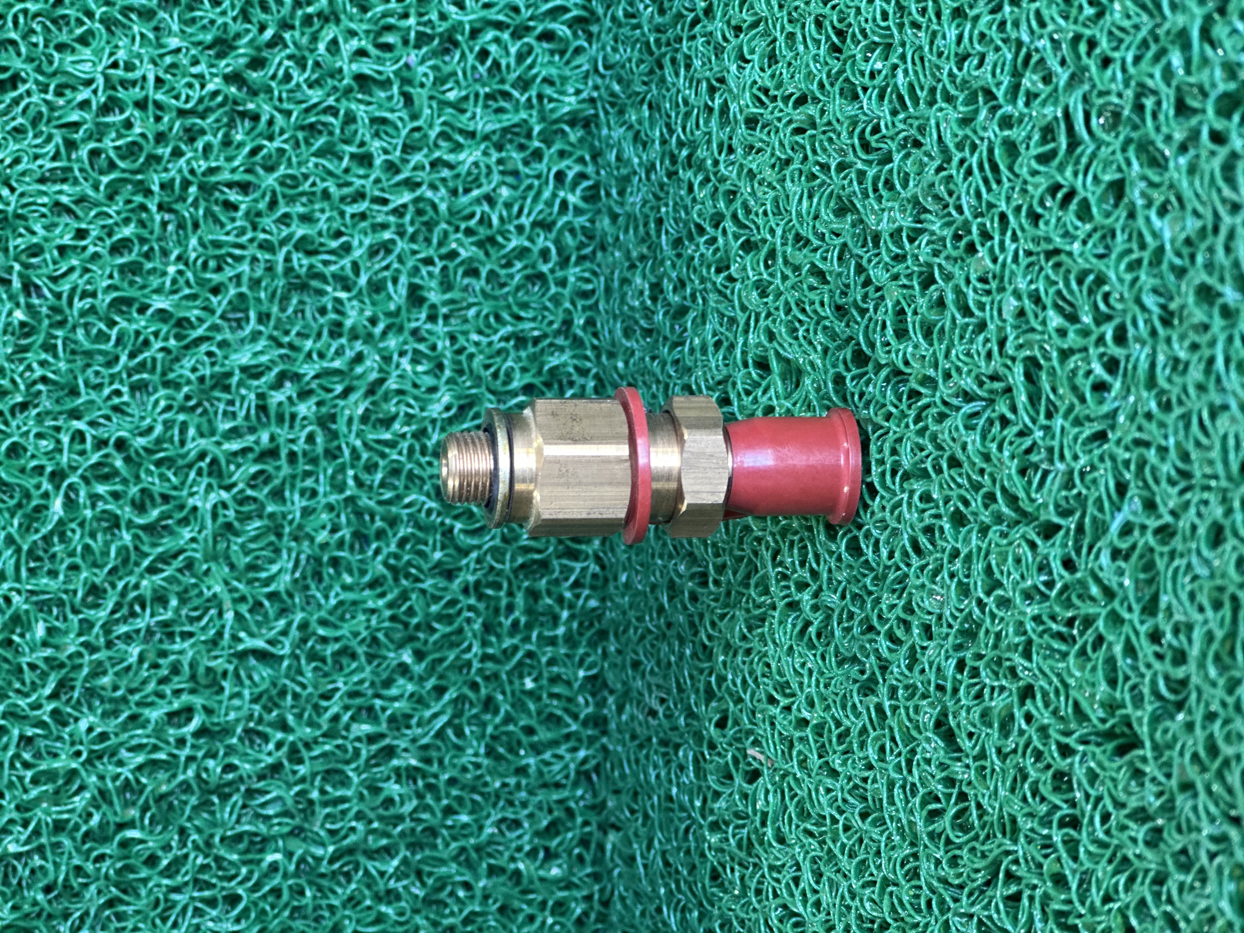 نپیل هواگیری اسکانیا