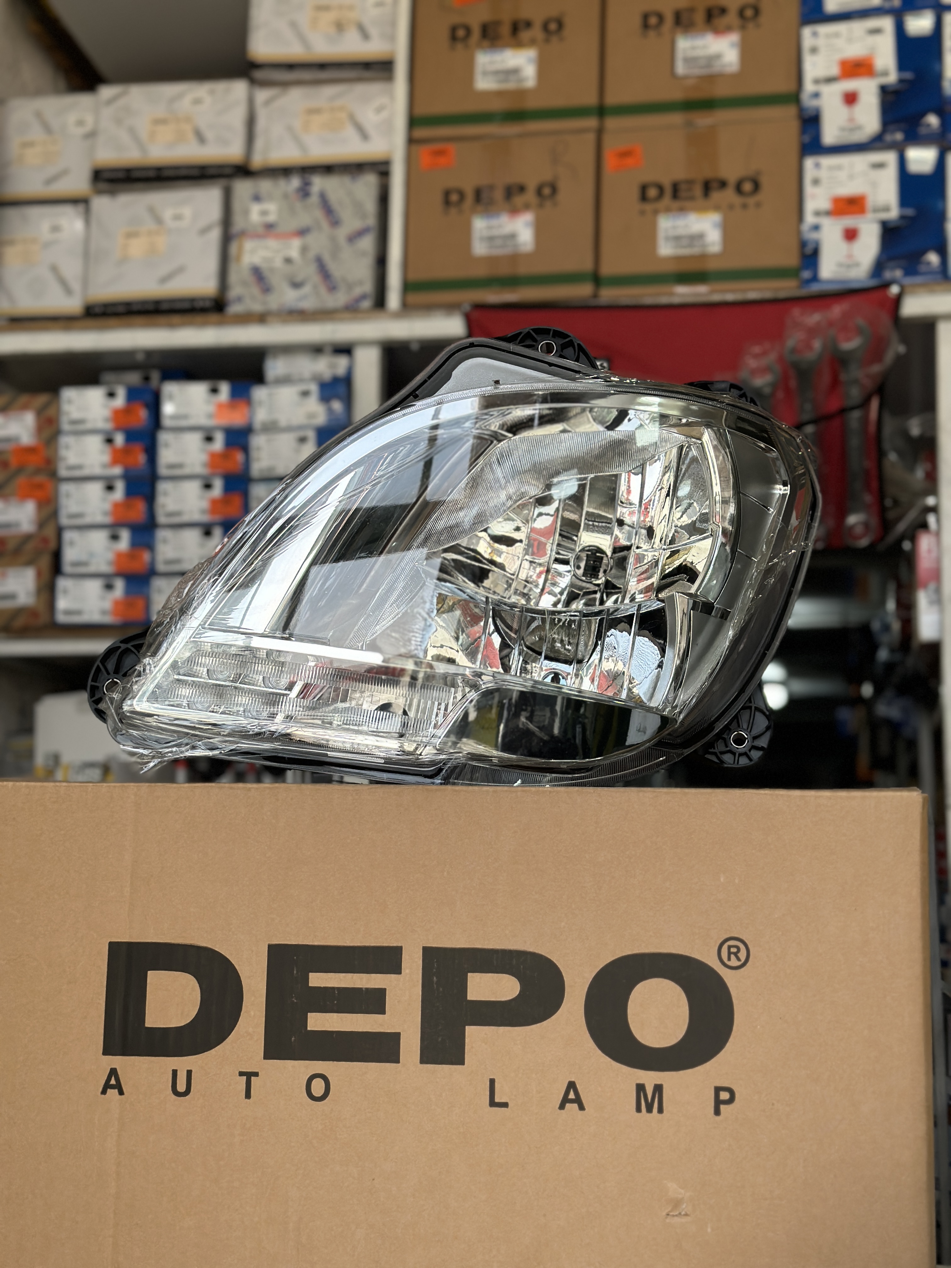 چراغ جلو داف یورو6 دپو