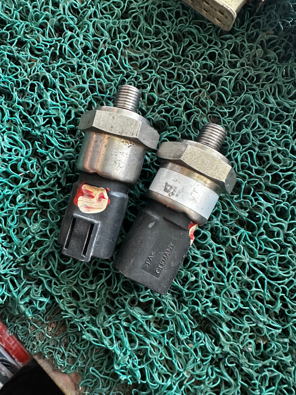 سنسور فشار گاز کولر اسکانیا استوک با تضمین کار