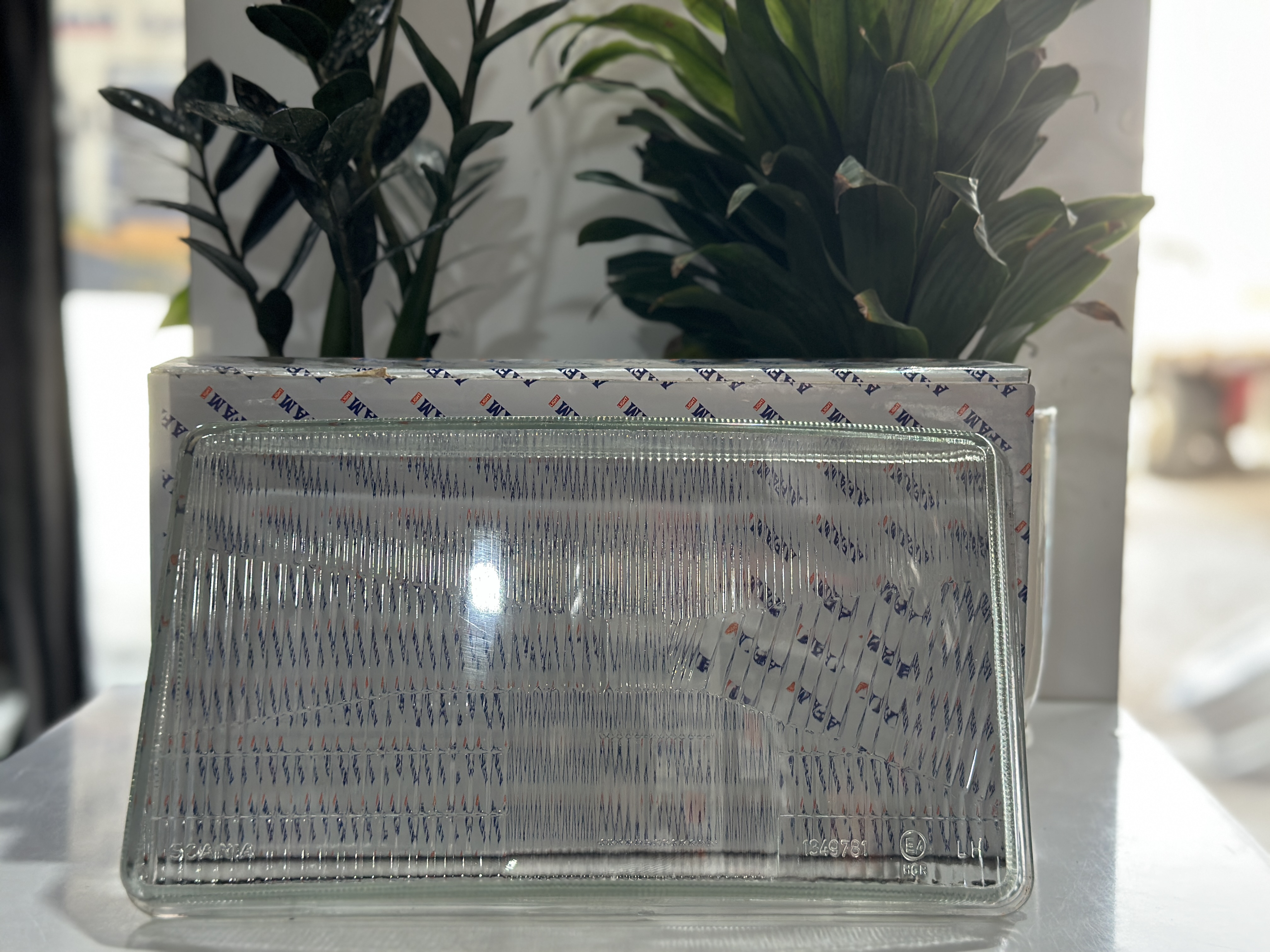 شیشه چراغ جلو اسکانیا تُرک